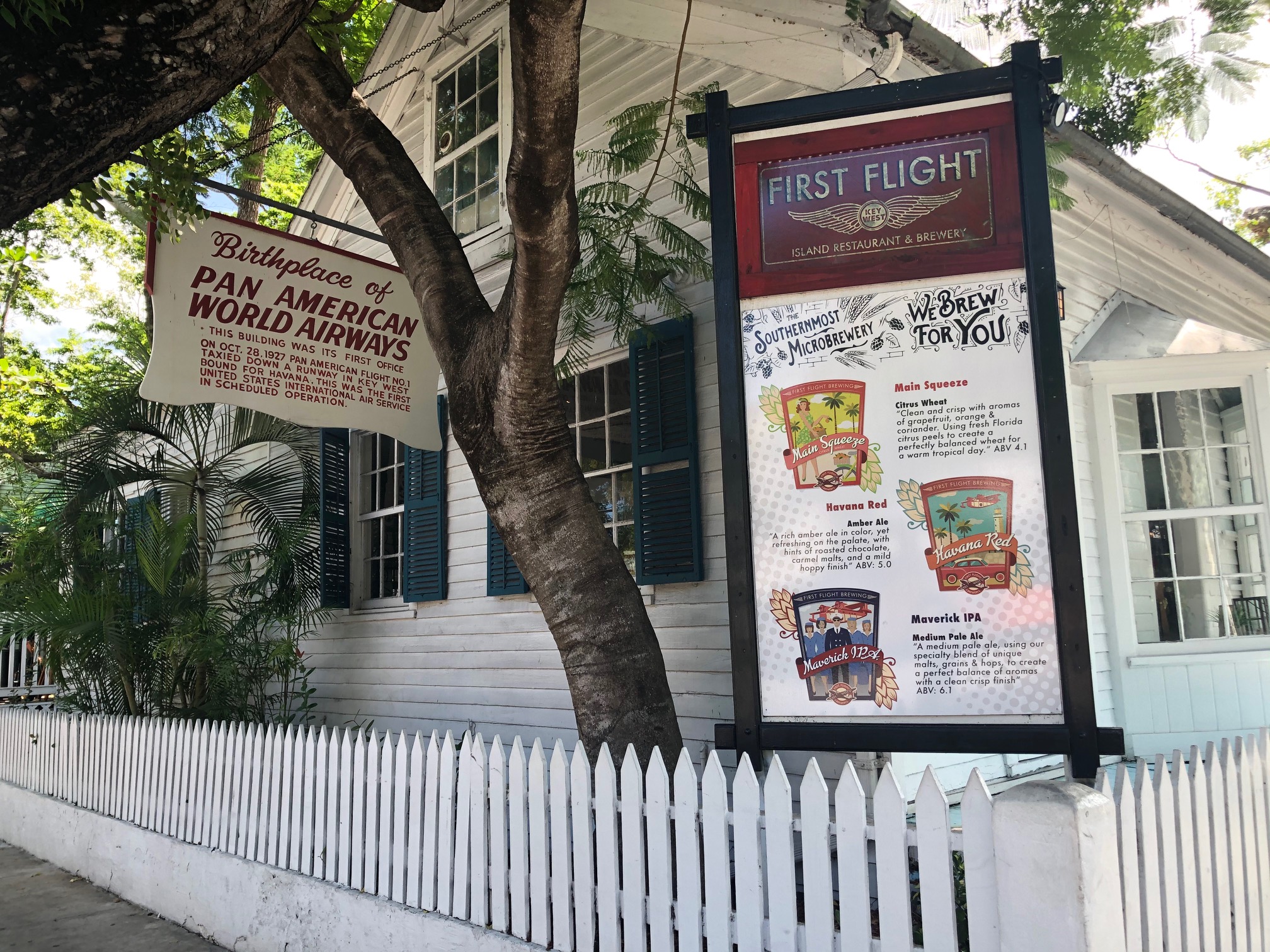 Old Town Manor Tasting Bars In Key West